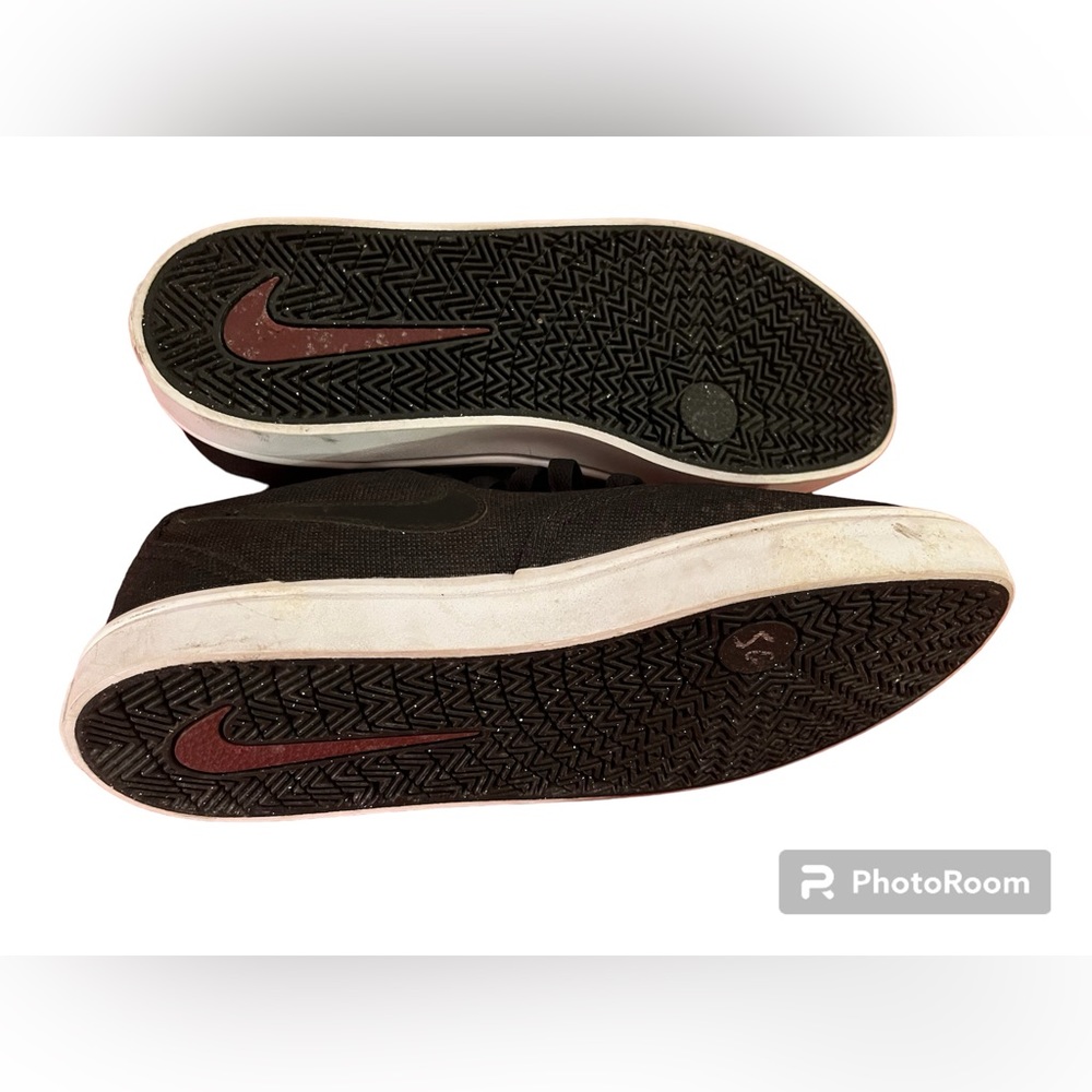 Nike Sb Check Brand Skate Shoes. Size 8. View 3